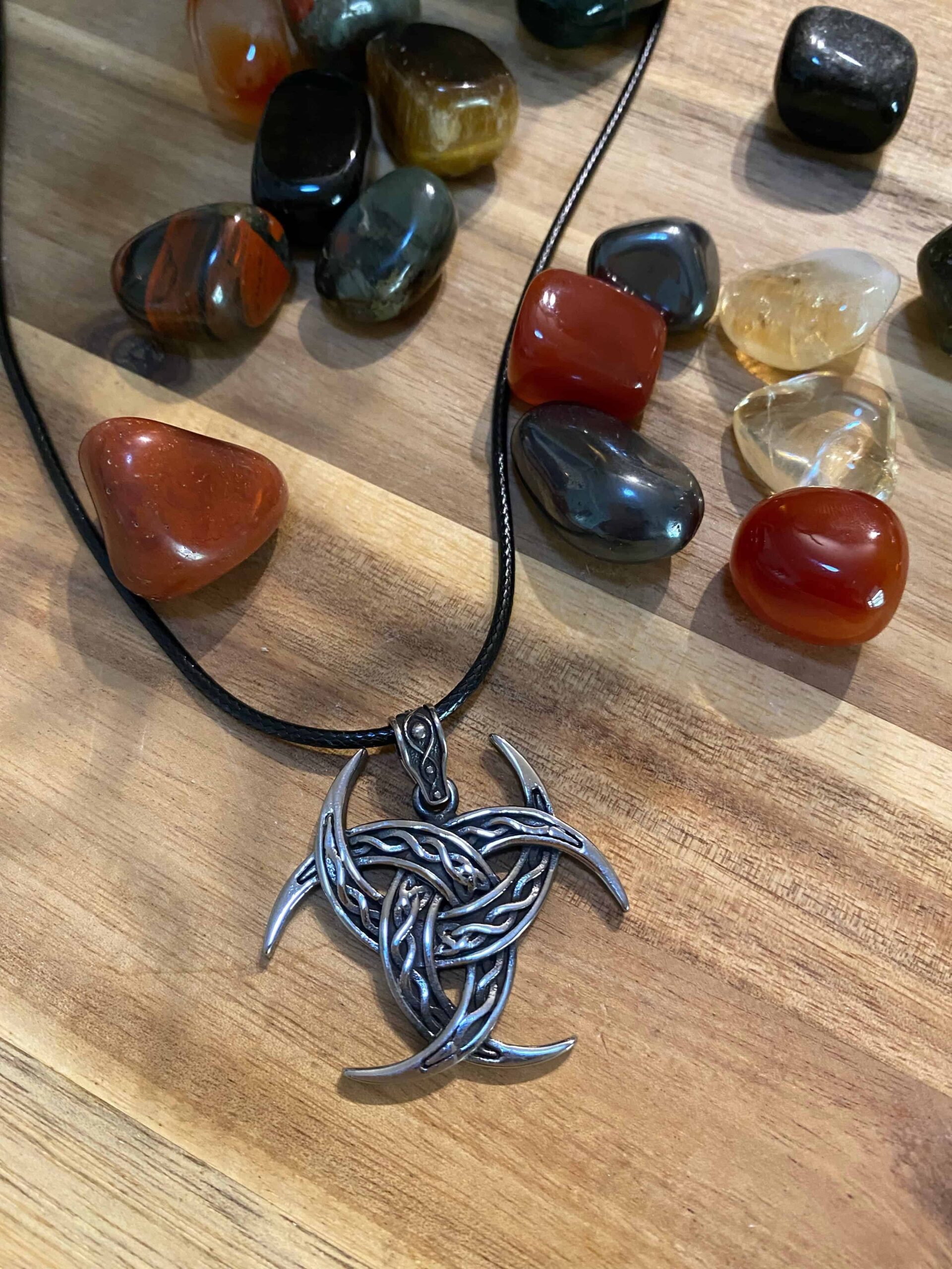 6E7005C3-8DEB-4E8A-A1C8-41CD5EBE3659 Triple Horn of Odin Pendant Amulet Necklace - Image 3