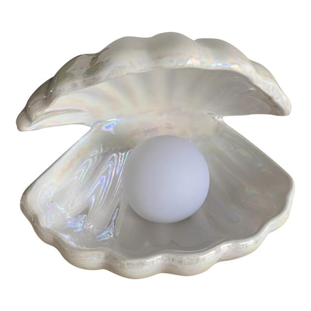 Clam shell deals lamp